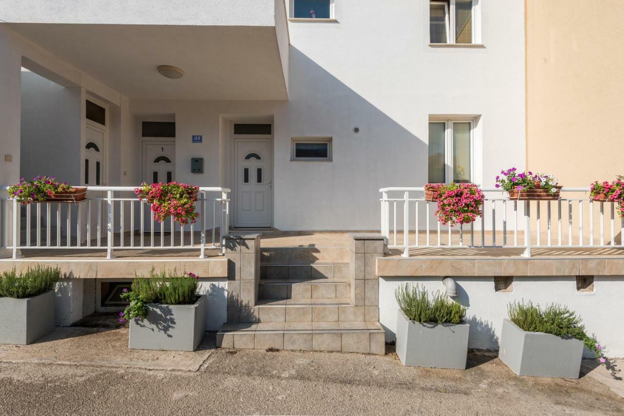 Apartments Galeb Блаце Экстерьер фото